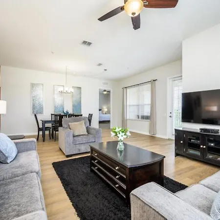 Penthouse Vacation Condo, Near The Parks - 2014
